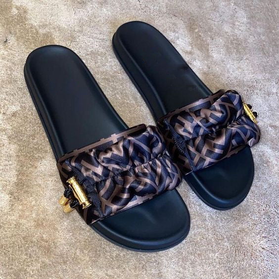 New fashion sandals PD1023072108