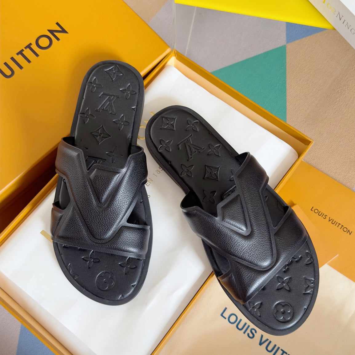 LV OASIS Slippers 1824100907