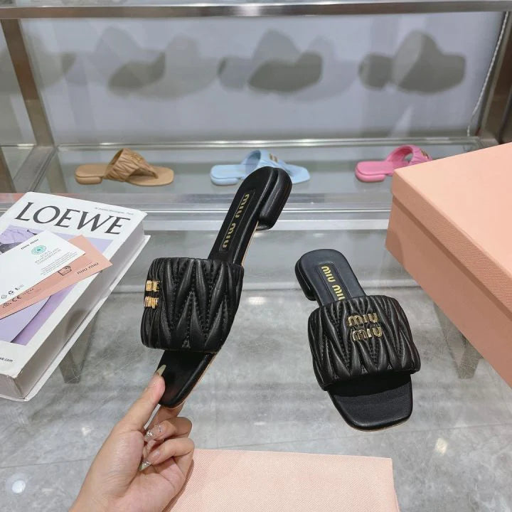 New flat bottom lambskin sandals and slippers 1024062607
