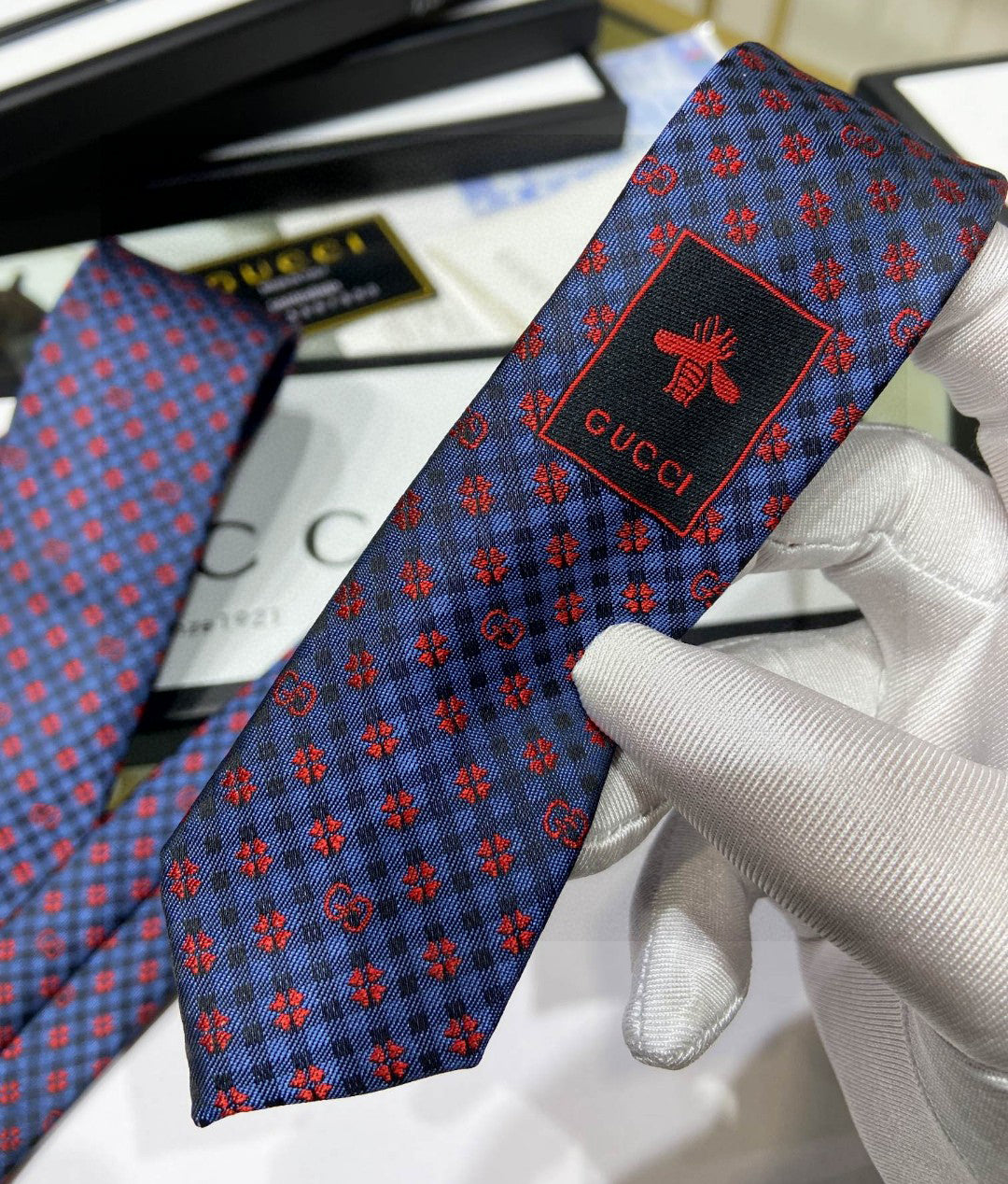 GG four-leaf clover tie 1824060503