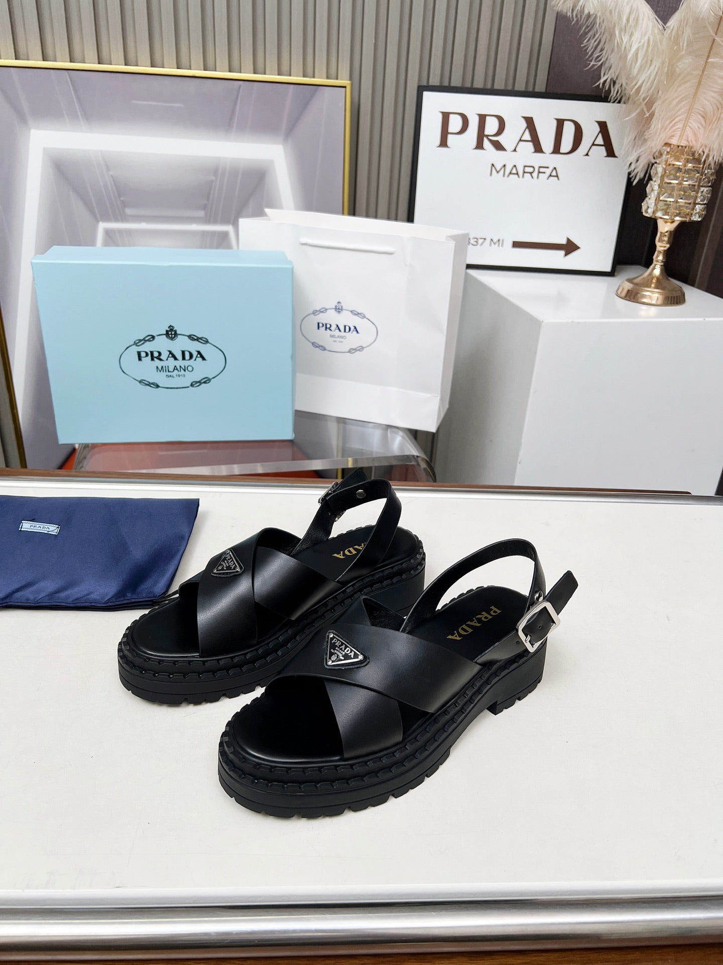PR sandals 1825051905