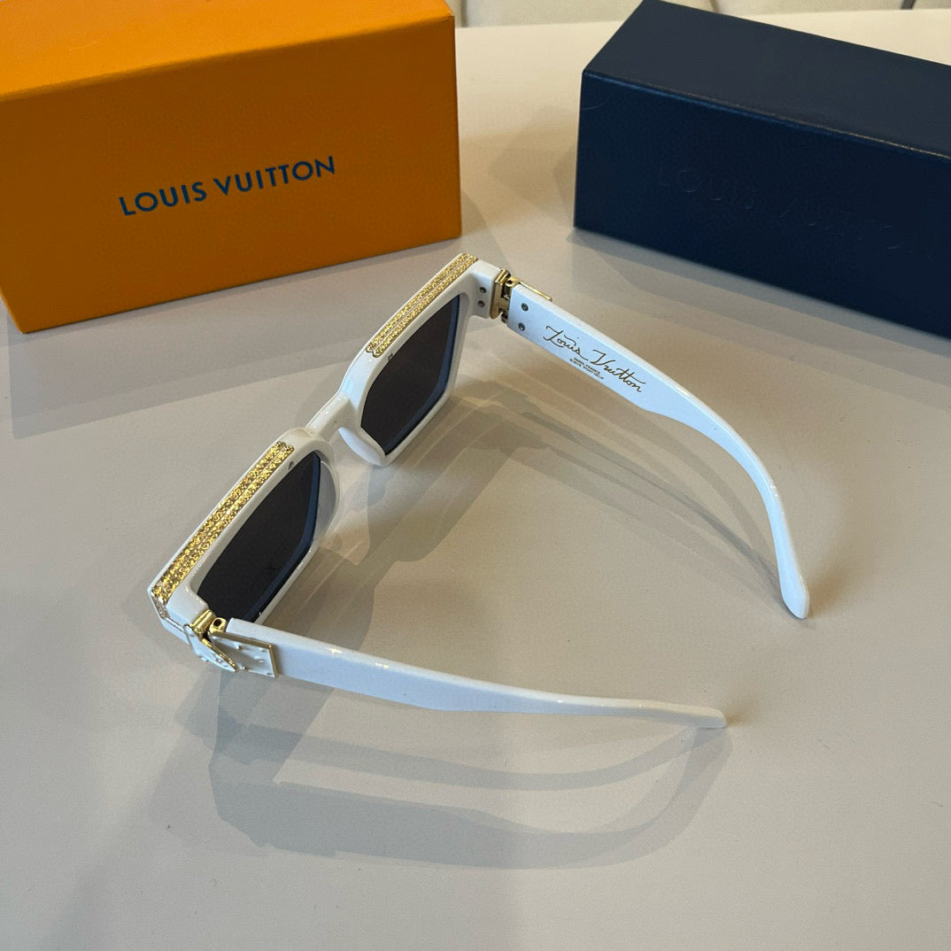 LV Square Full Frame Sunglasses 1825042501