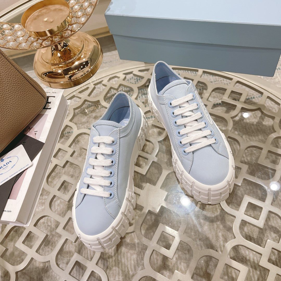 New fashionable and versatile thick-soled sneakers 1024013001