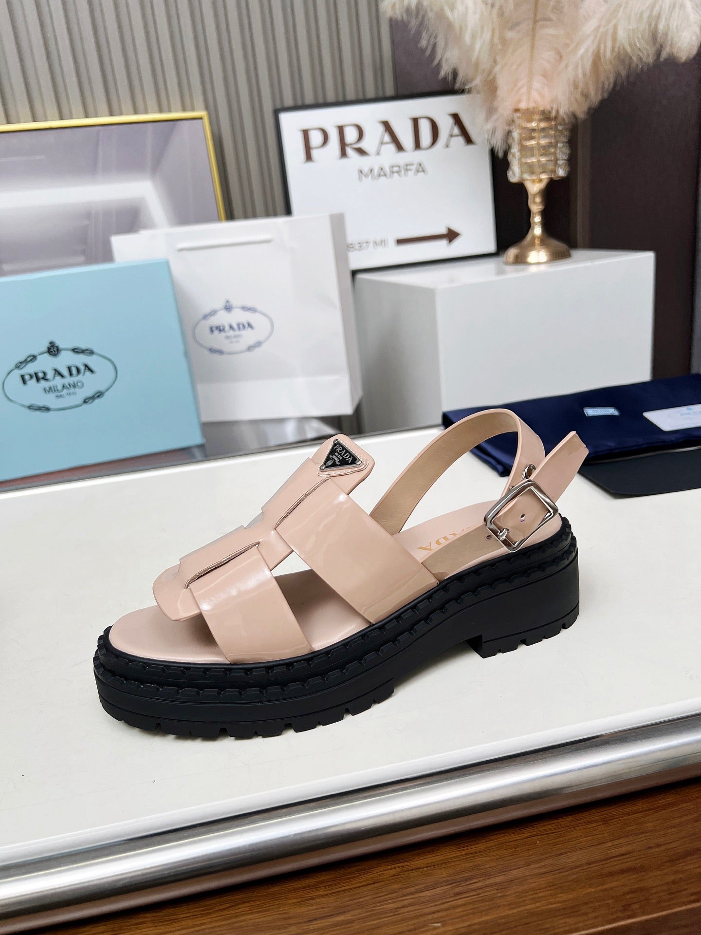 PR sandals 1825051904
