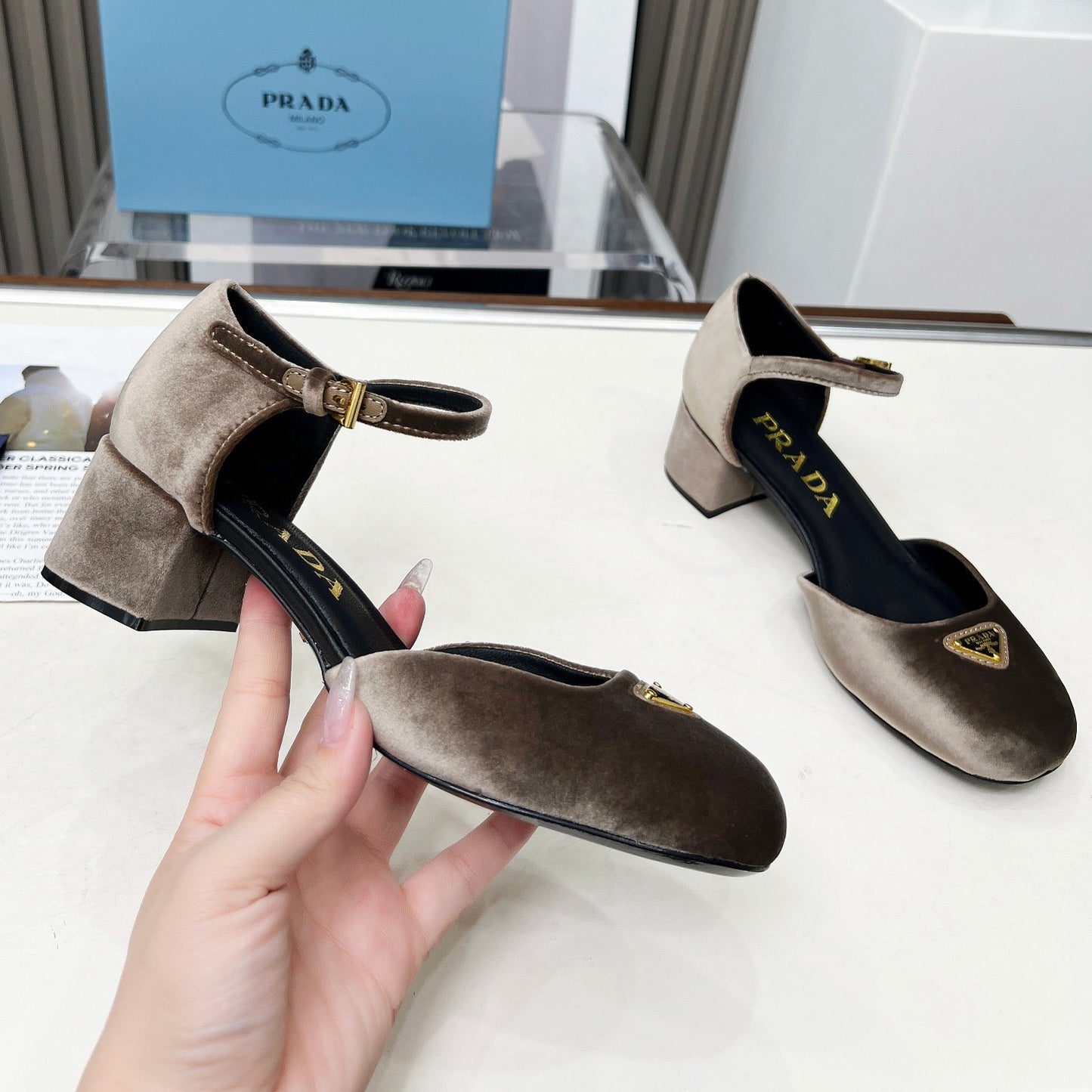 New Lambskin Fashionable and Versatile Women's Shoes Sandals 1024022316