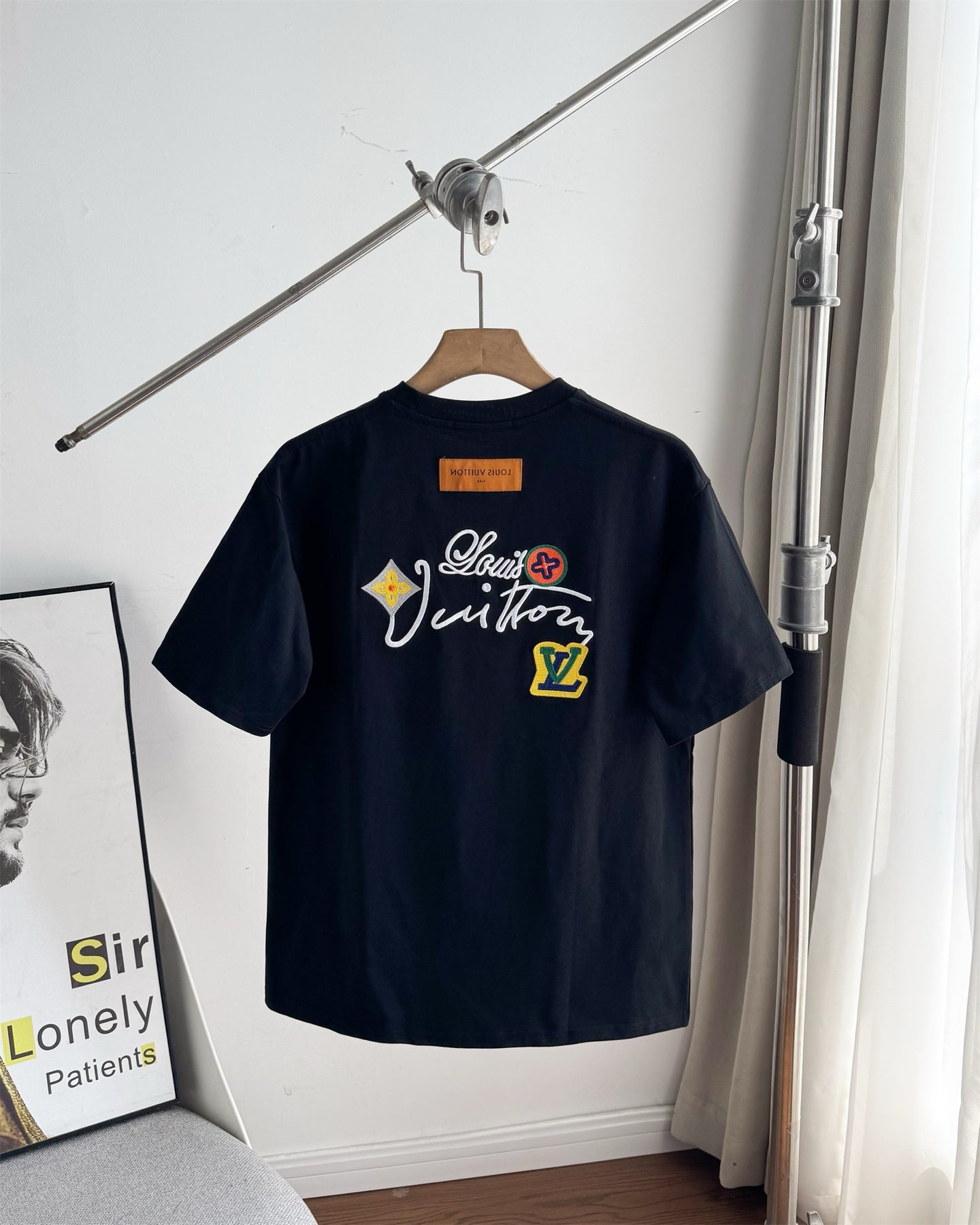 LV Unisex colorful floral embroidered T-shirt 1825052211
