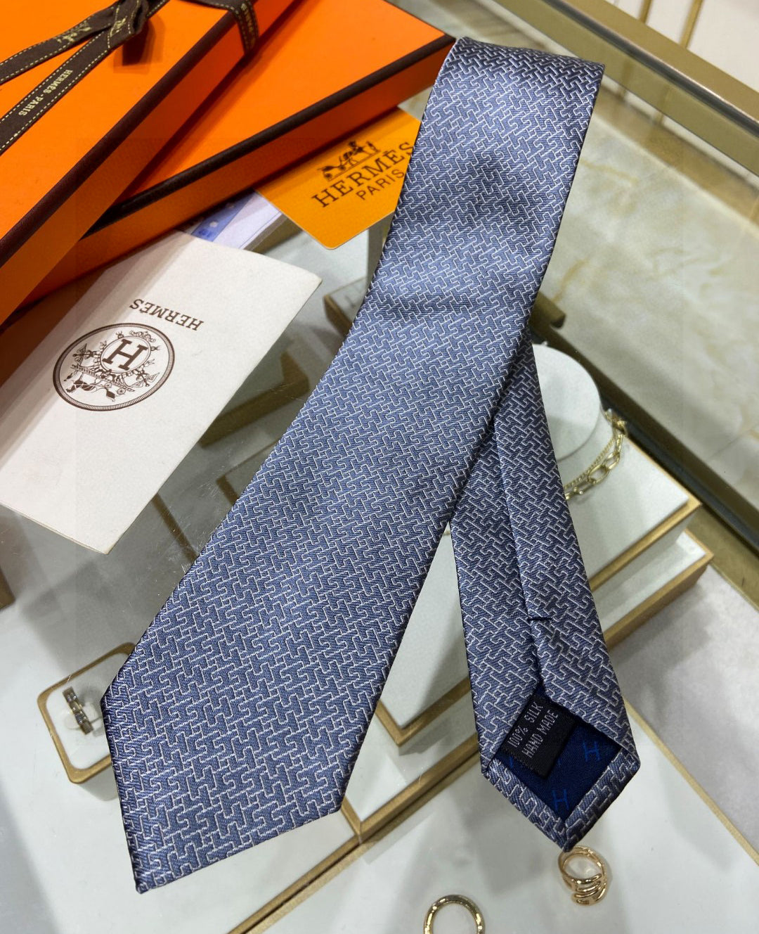 Twill silk hollow H letter tie 1824053005