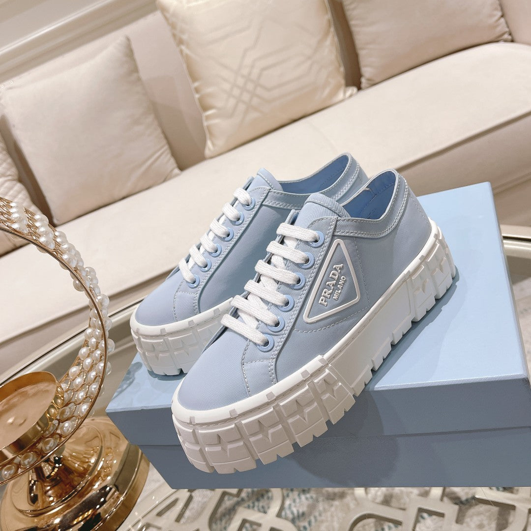 New fashionable and versatile thick-soled sneakers 1024013001