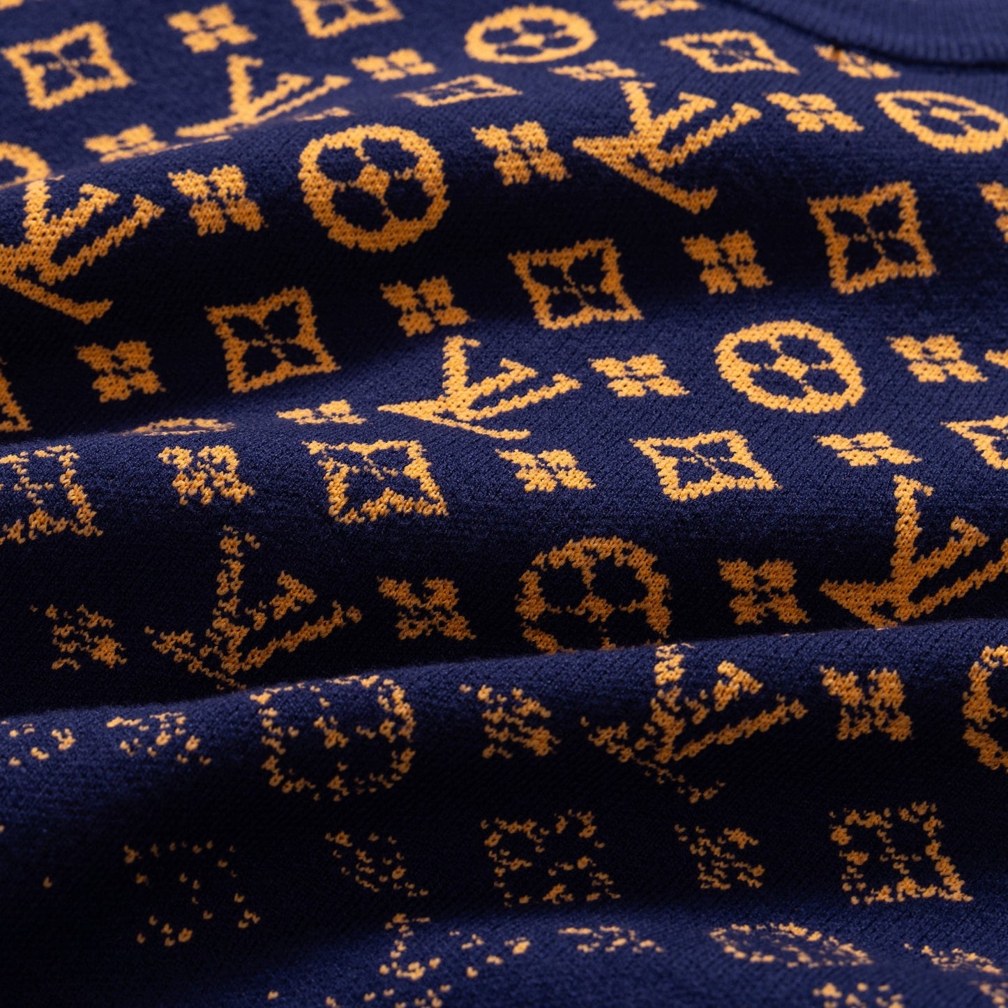 LV Gradient sweater 1824102102