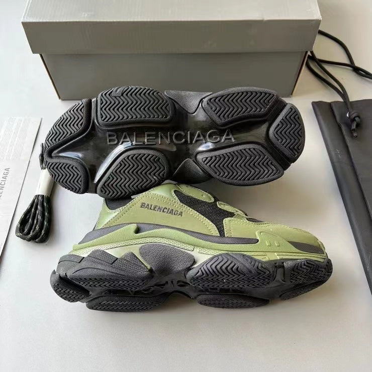 Triple-s Vintage Sneakers XC1823082901