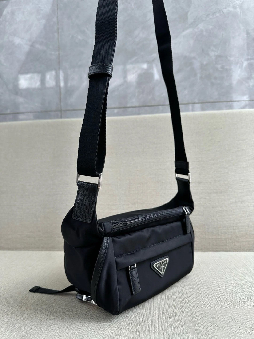 PR Nylon Messenger Bag 1825022008