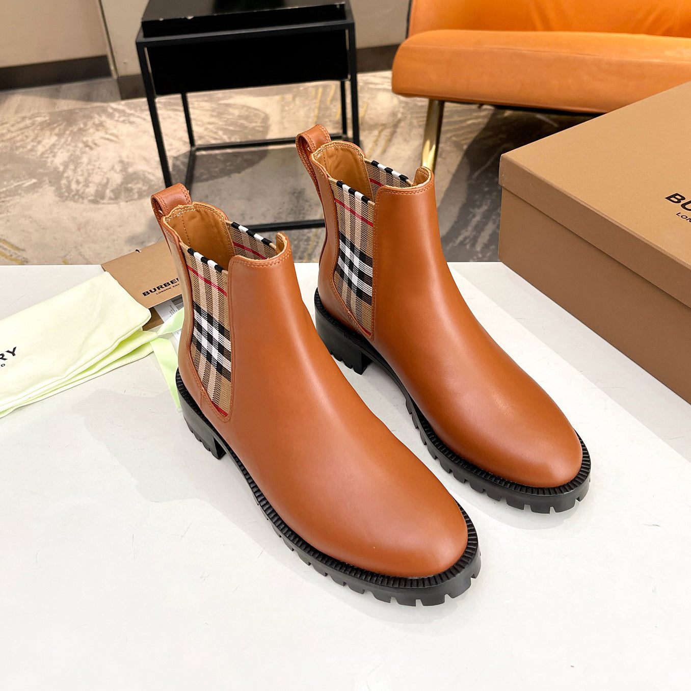 B-Classic Check Leather Boots XC0723080810