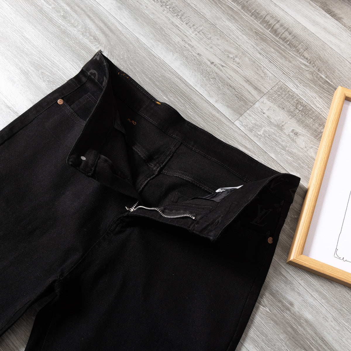 LV Washed stretch jeans 1825051402