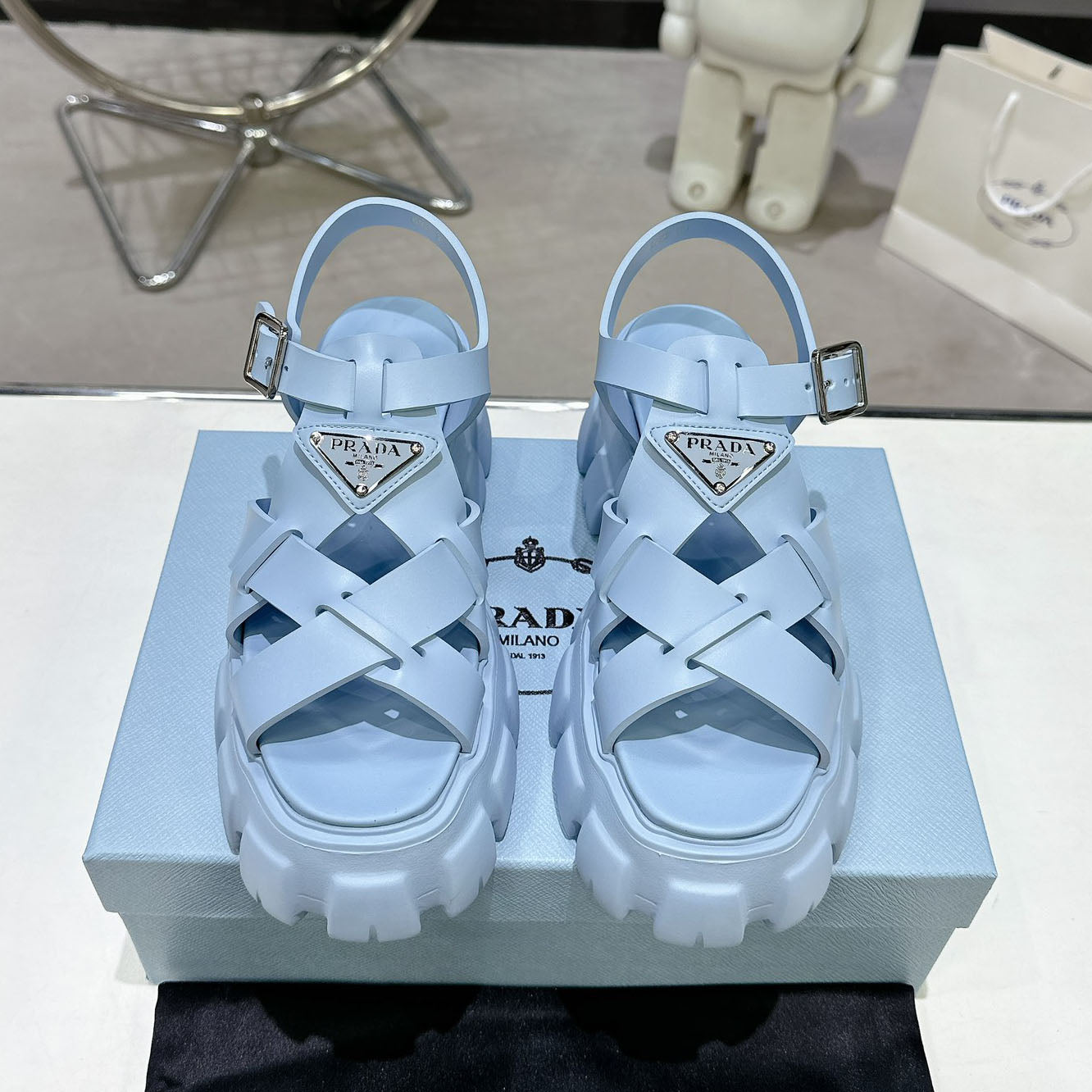 PRD triangle buckle sawtooth Roman woven platform rubber sandals 1824071010