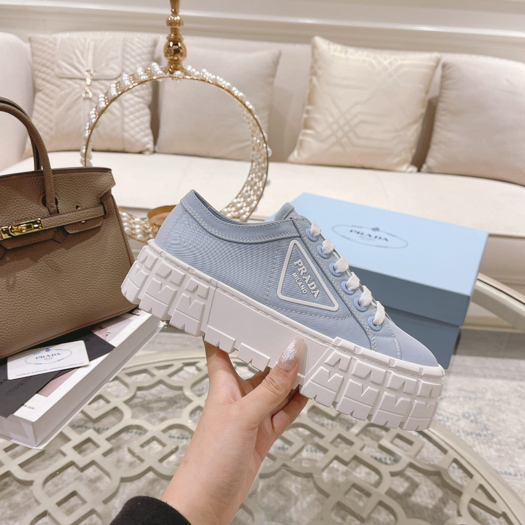 New fashionable and versatile thick-soled sneakers 1024013001