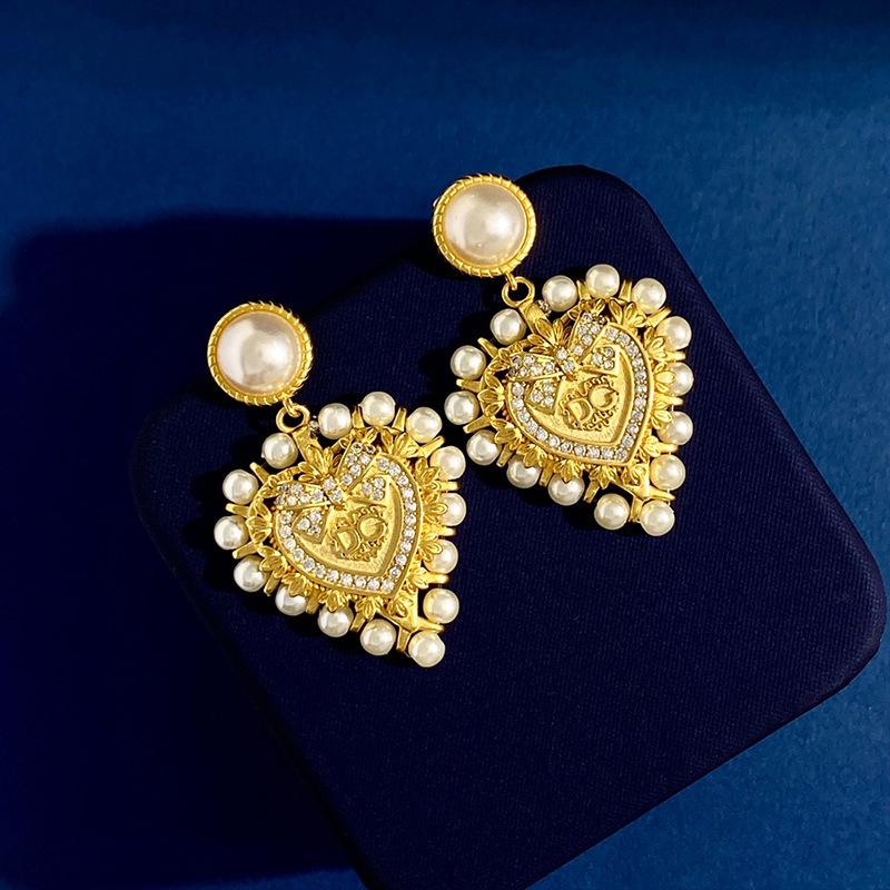 New Fashion Retro Peach Heart Earrings 1024010310