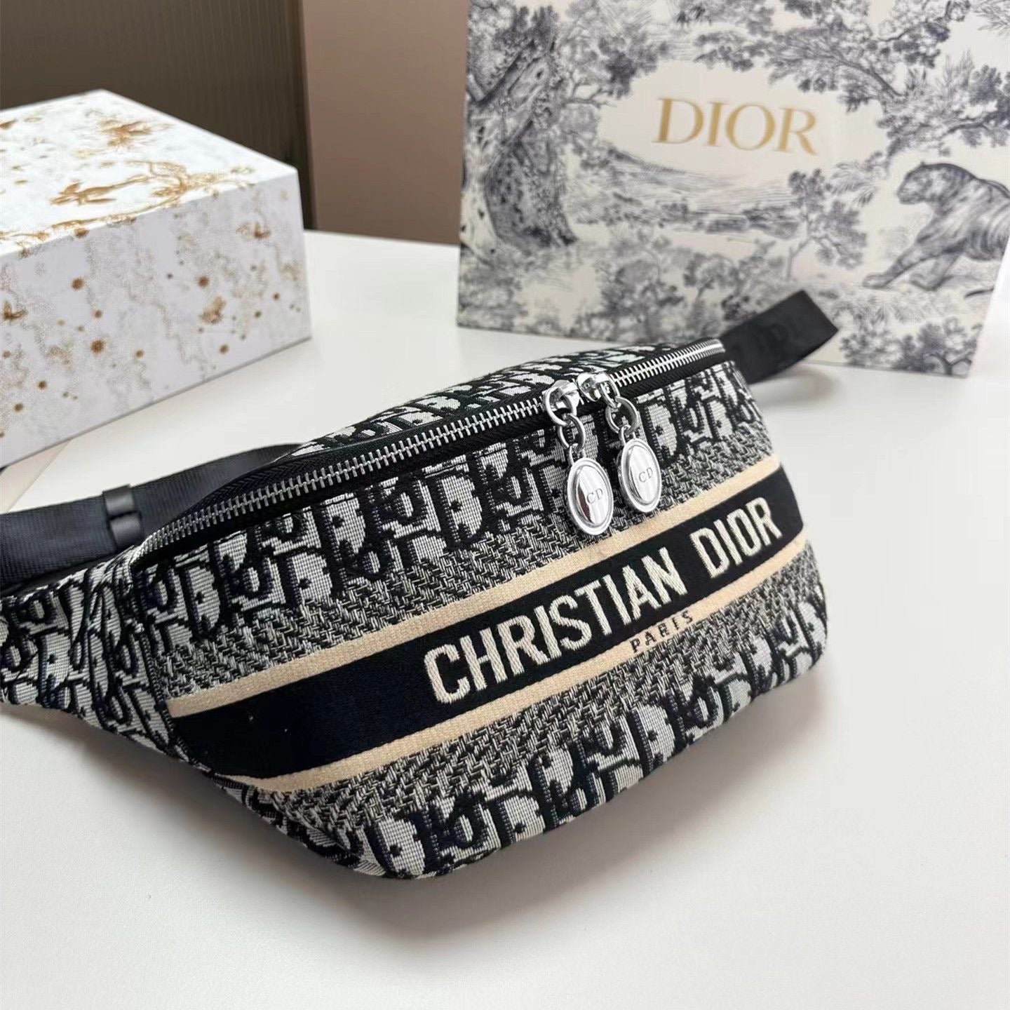 D Shoulder Messenger Bag PD1823081401
