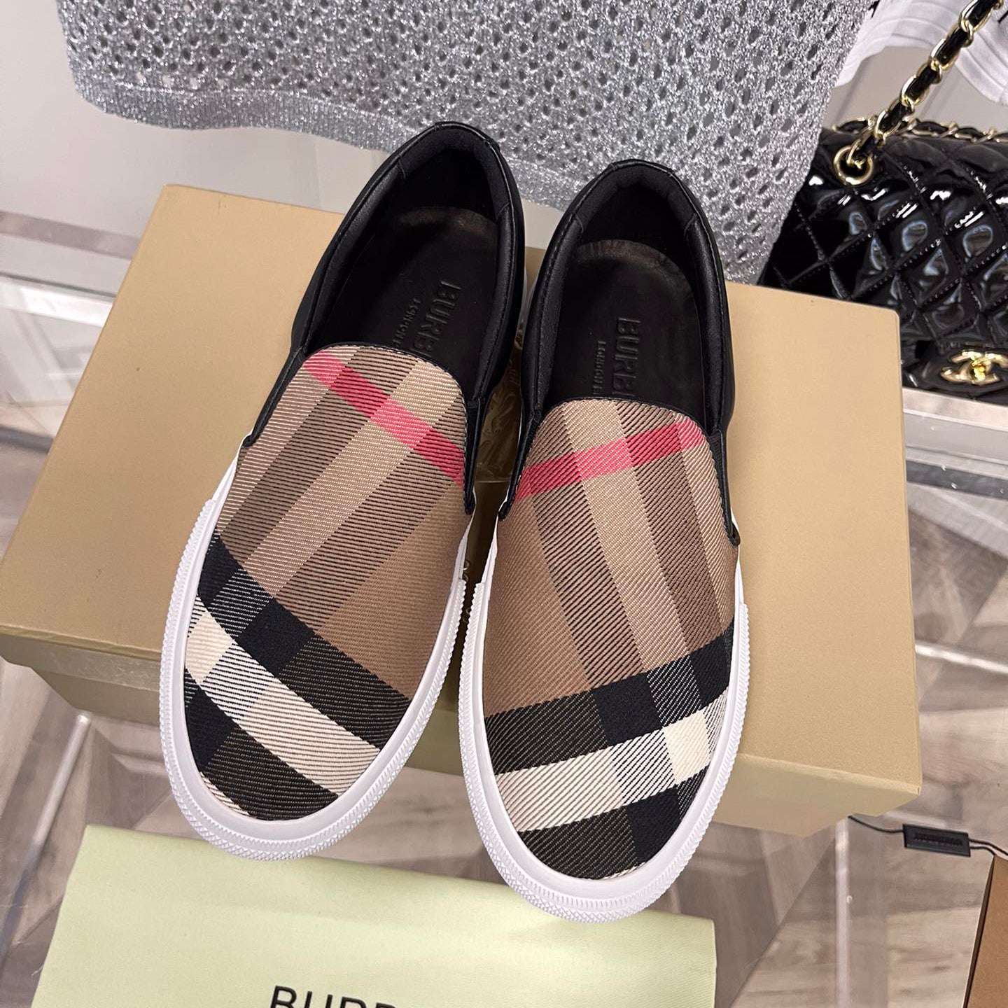 B-Fashionable Couple Slip On XC07070510