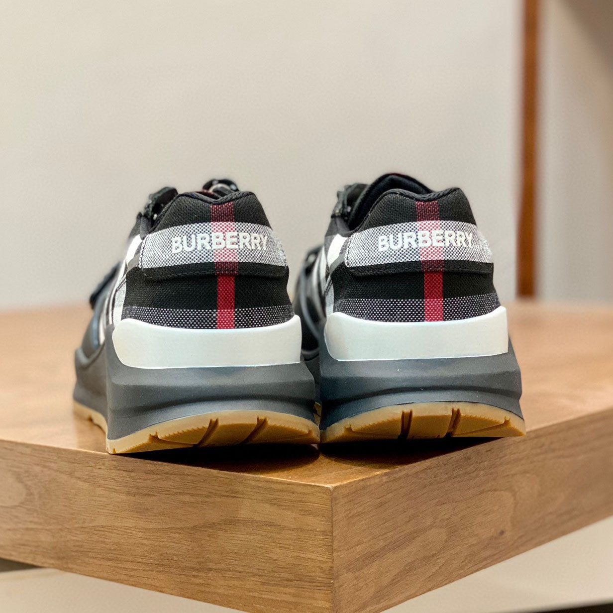 TB sneakers 1824101707