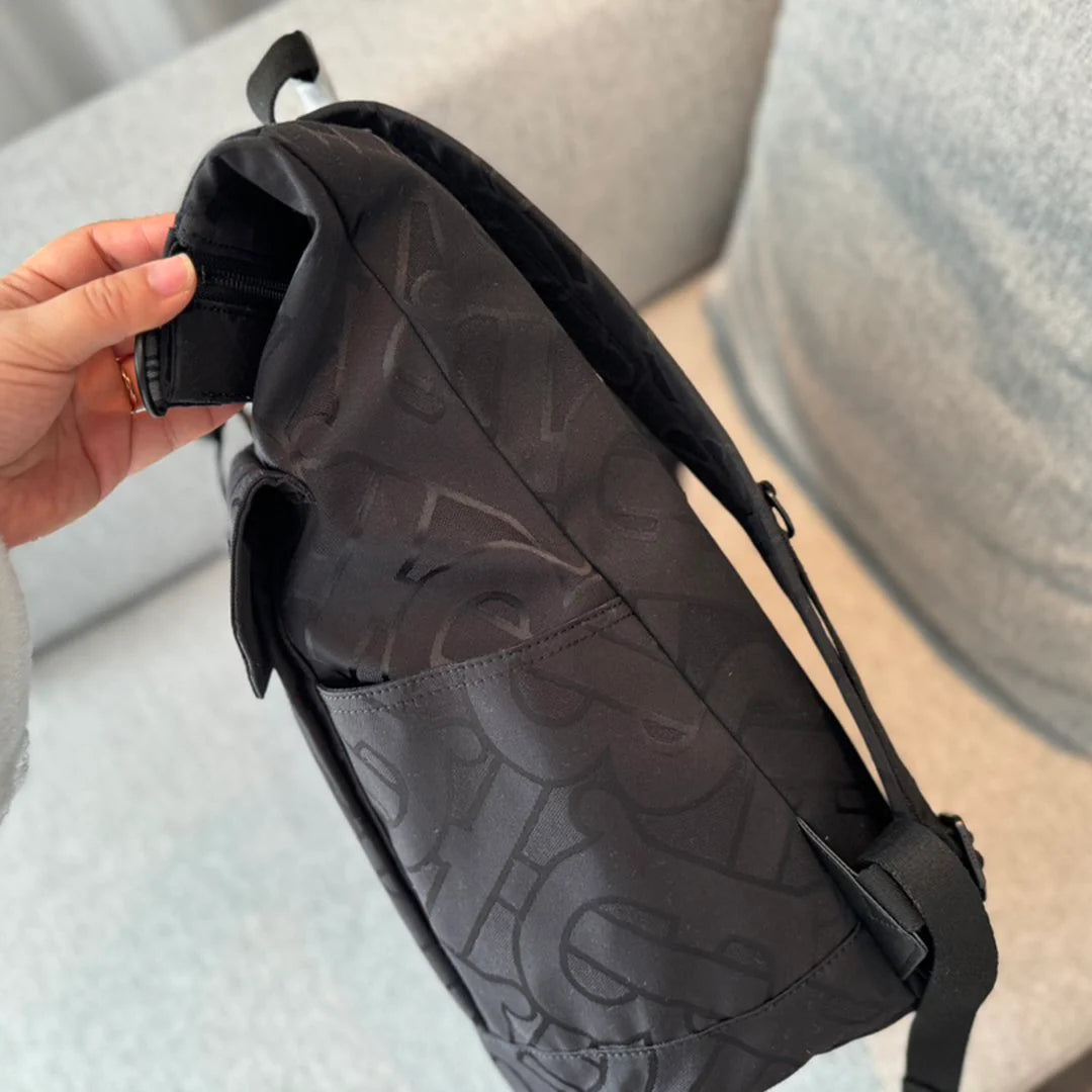 New fashion versatile bag backpack 1024011212