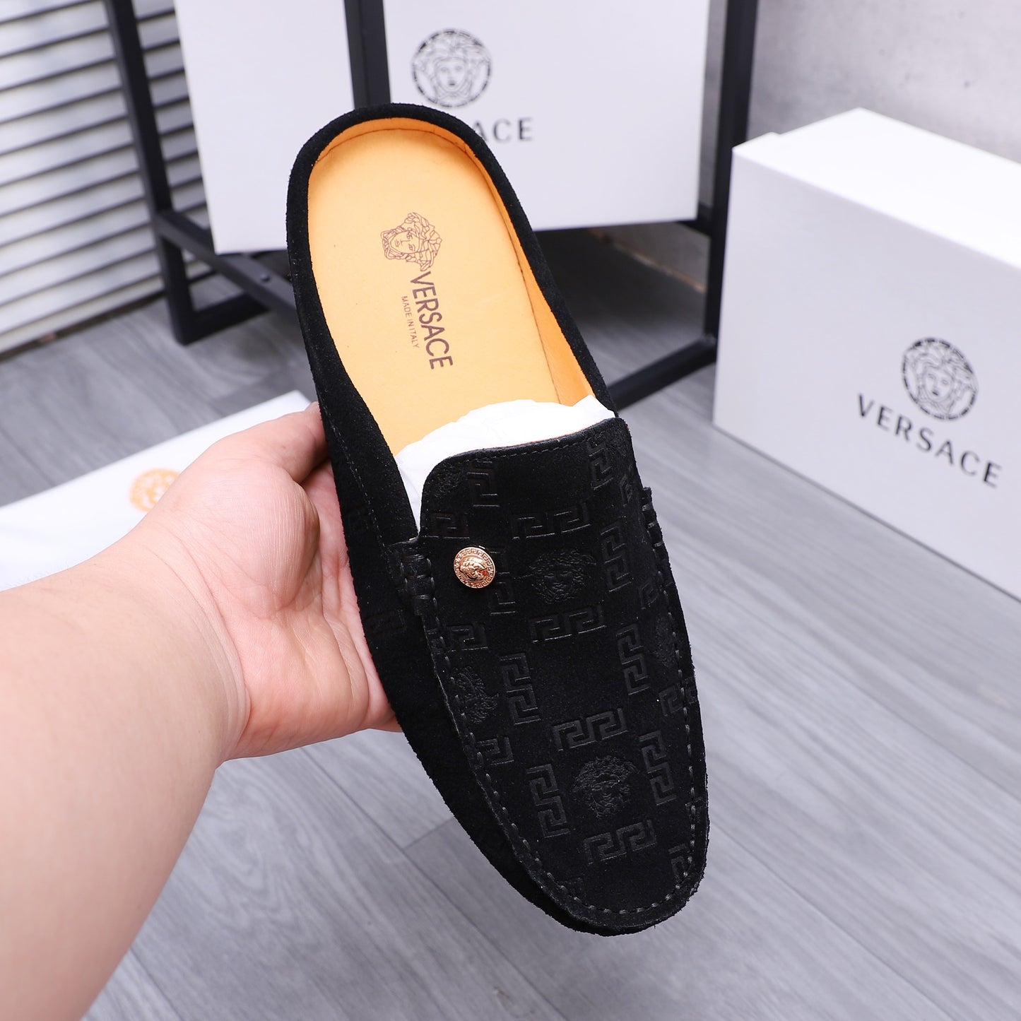 VS MEDUSA Embossed Shoes 1824060902