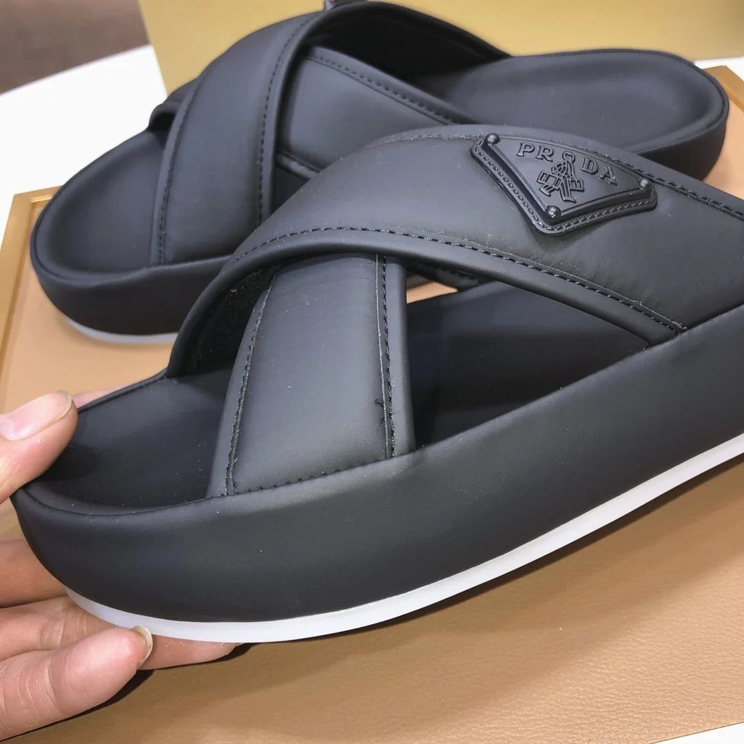 New Breathable Lightweight Slipper 1024032123
