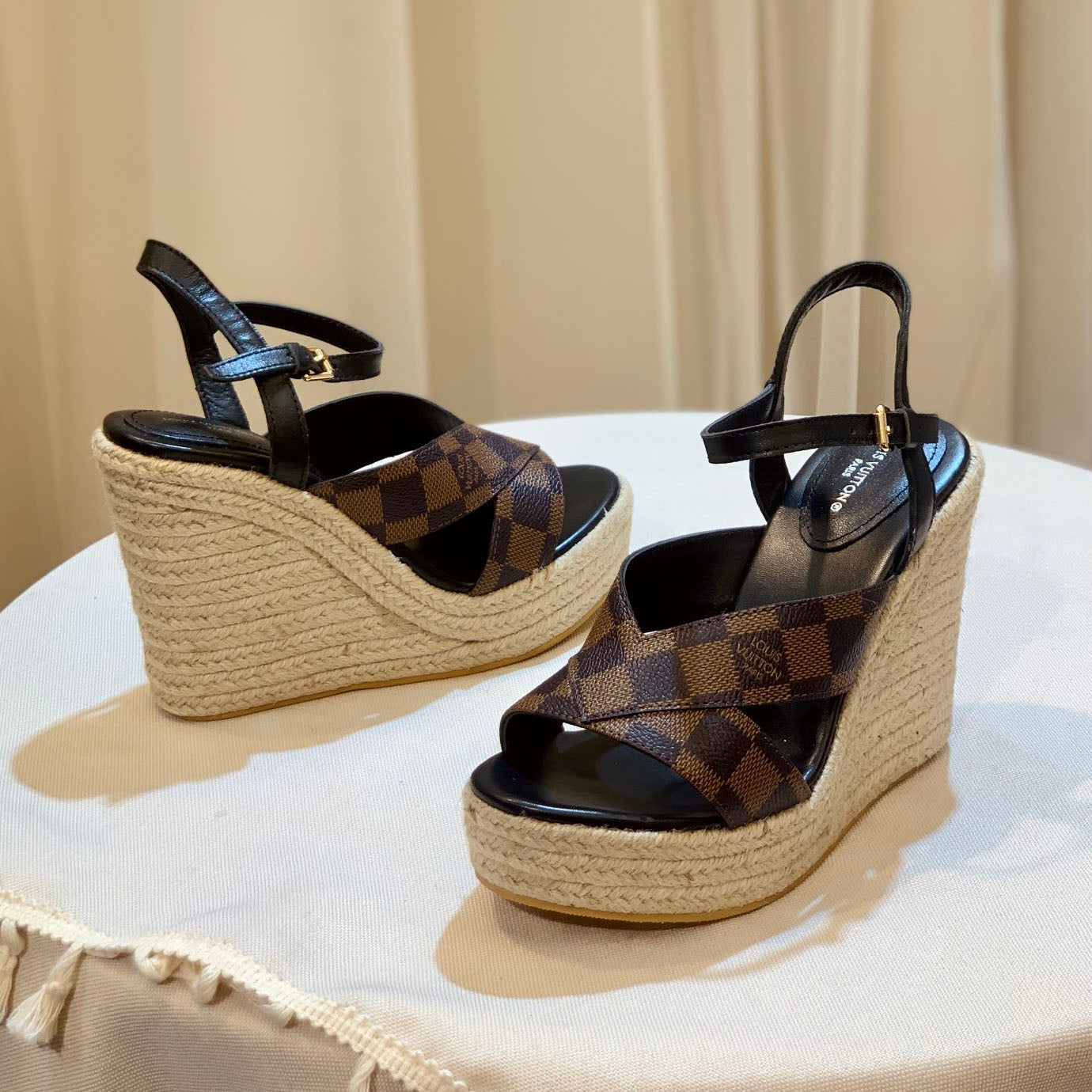 New comfortable T-shaped buckle women's sandals CYL10041034
