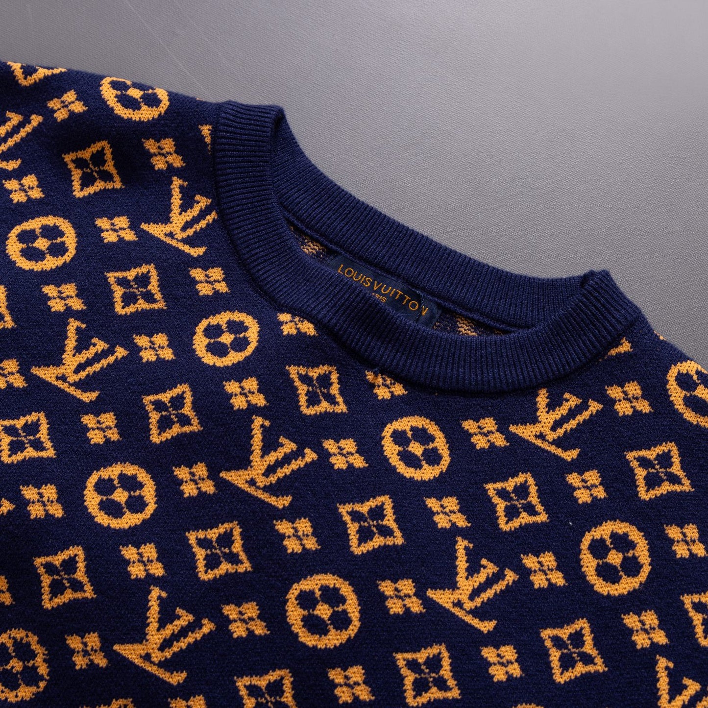 LV Gradient sweater 1824102102