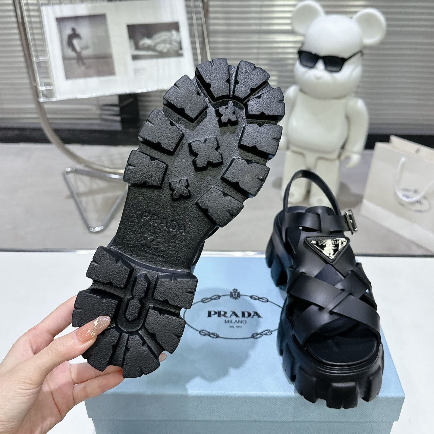 PRD triangle buckle sawtooth Roman woven platform rubber sandals 1824071010