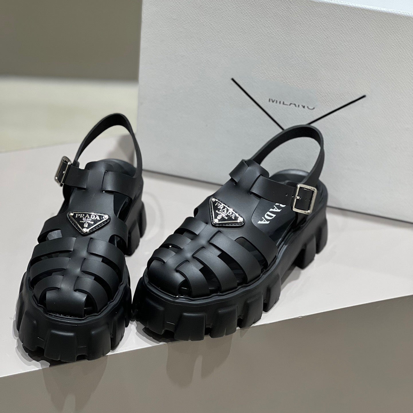 P luxury leather sandals XC0723081601