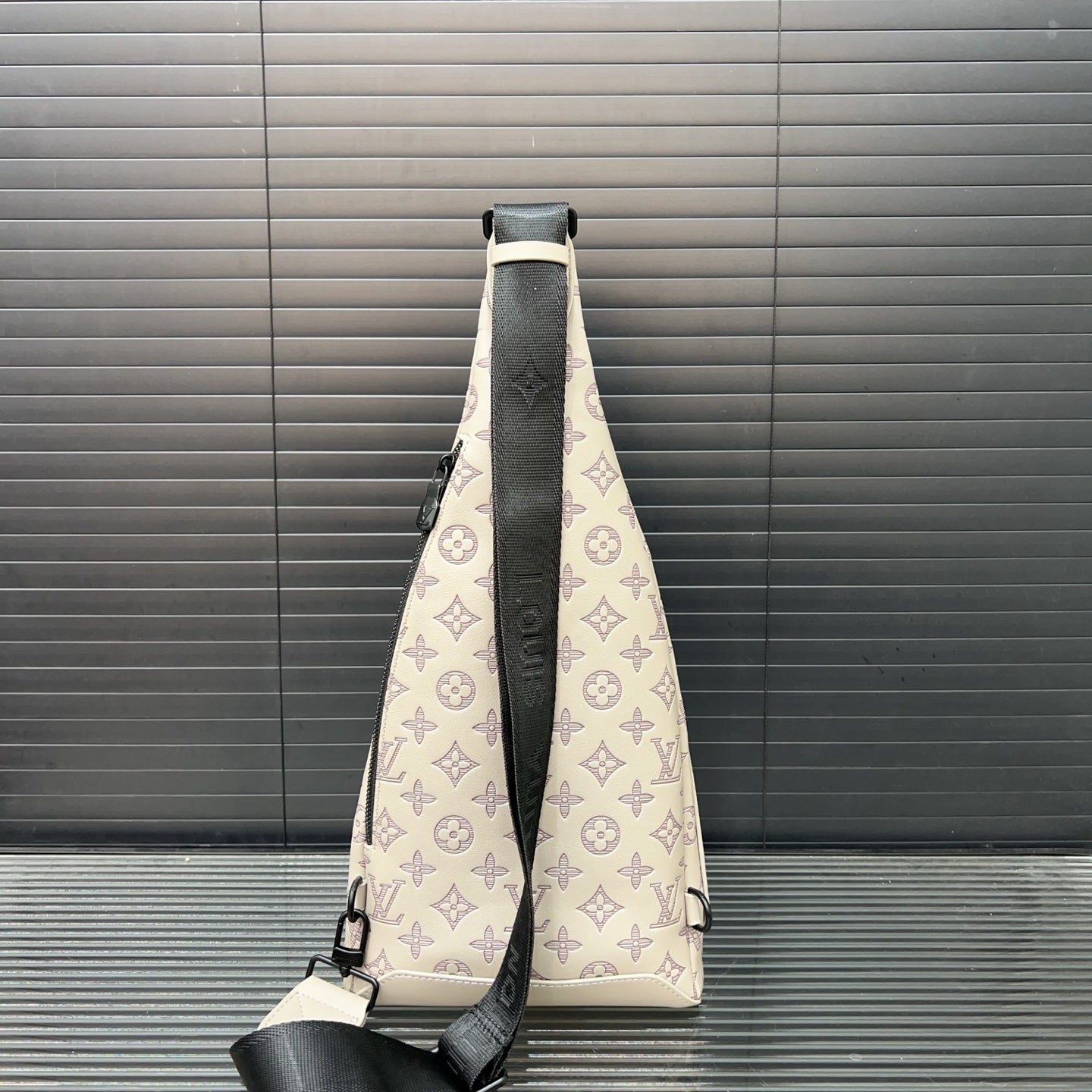 LV Shoulder bag chest bag 1825052316