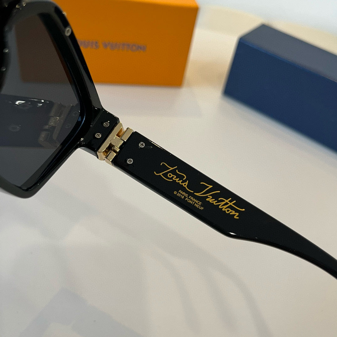 LV Square Full Frame Sunglasses 1825042501