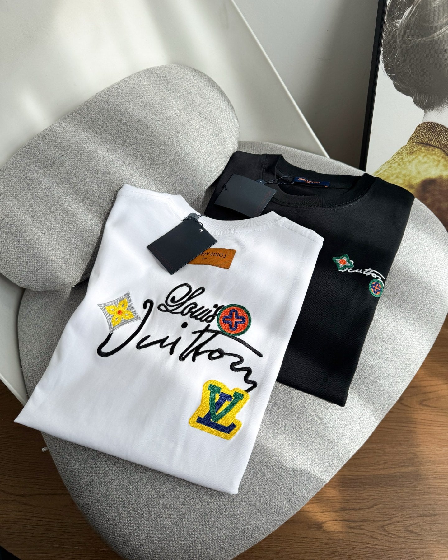 LV Unisex colorful floral embroidered T-shirt 1825052211