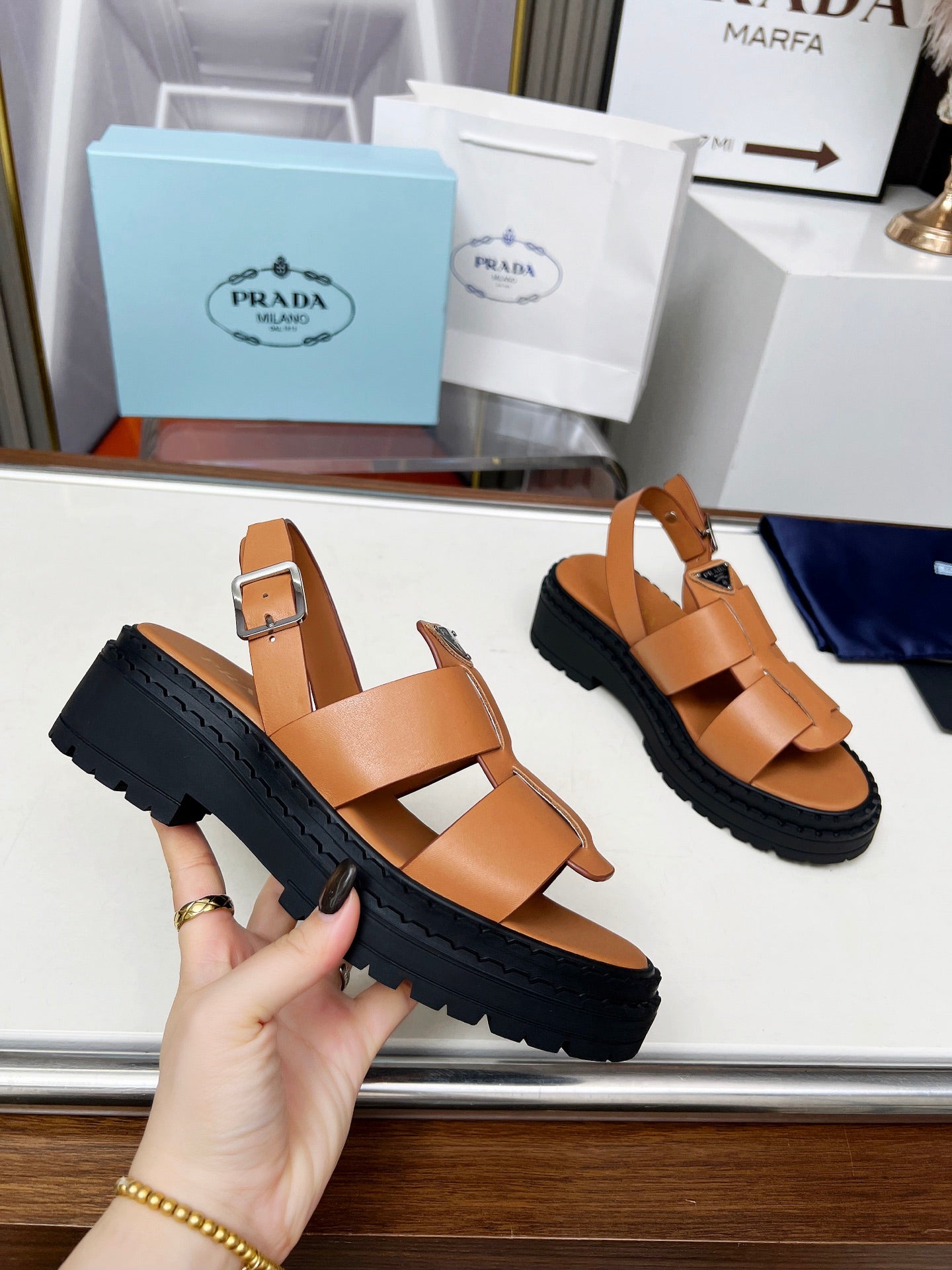 PR sandals 1825051904