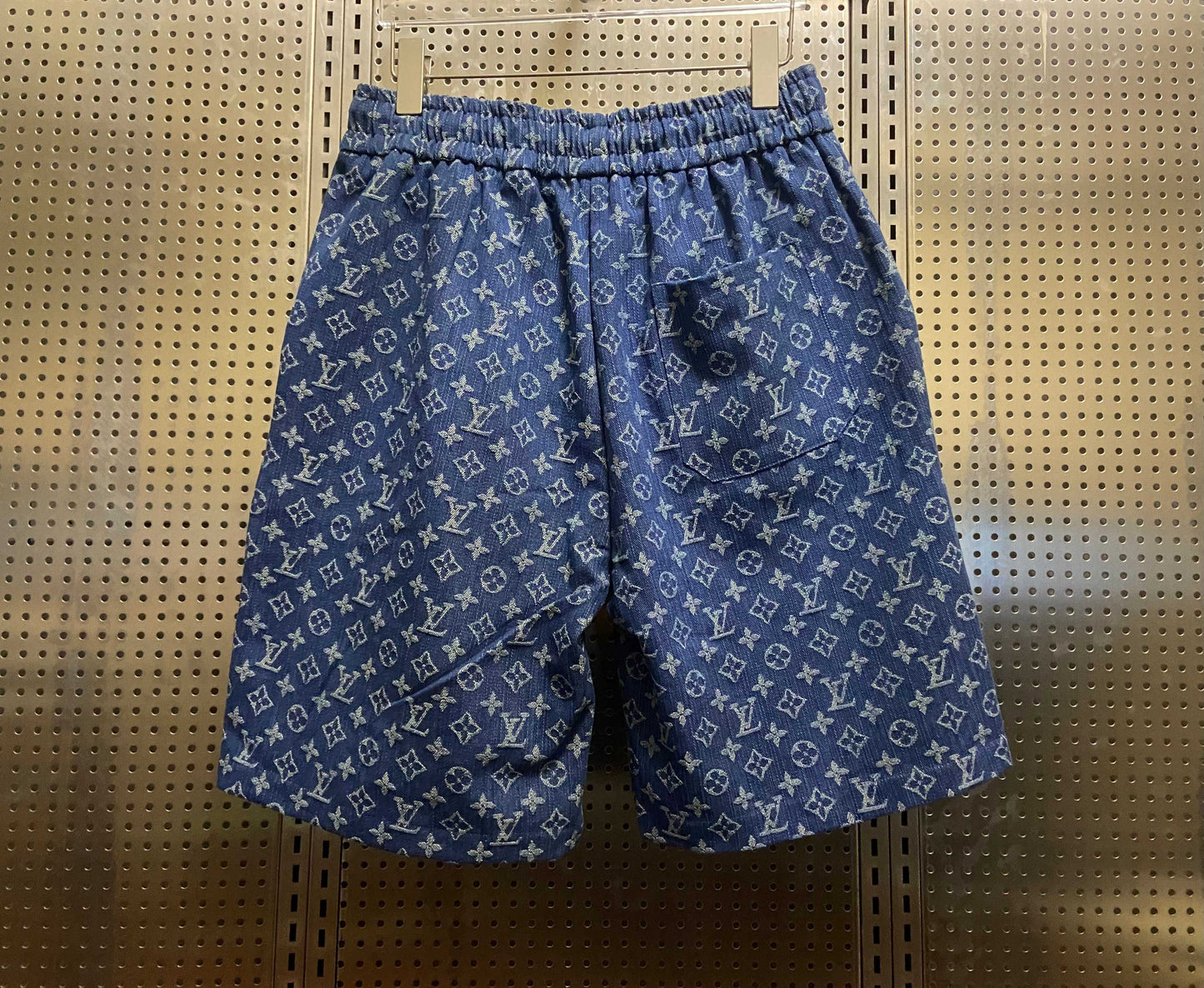 LV Men's denim shorts 1825052212