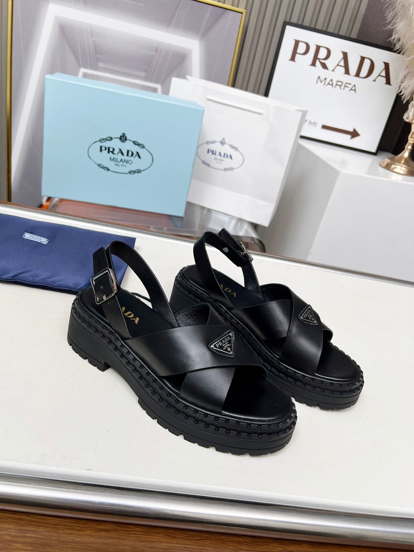 PR sandals 1825051905