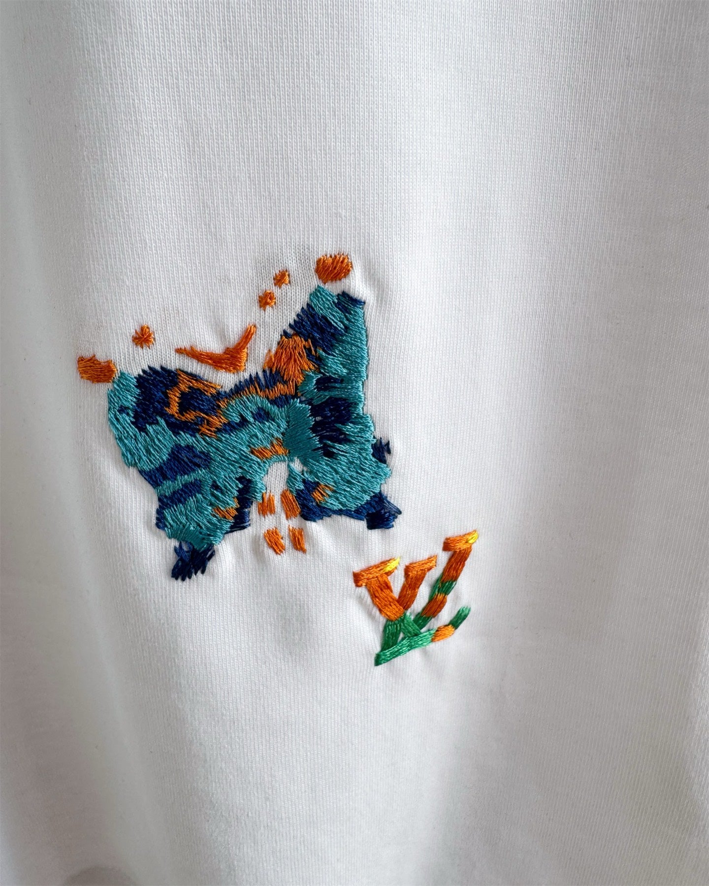 LV Unisex butterfly embroidered T-shirt 1825052210
