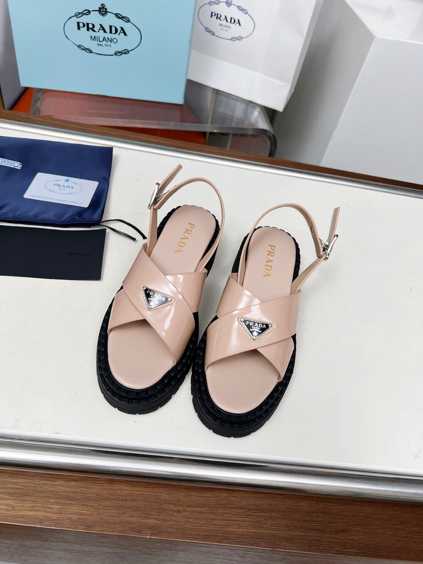 PR sandals 1825051905