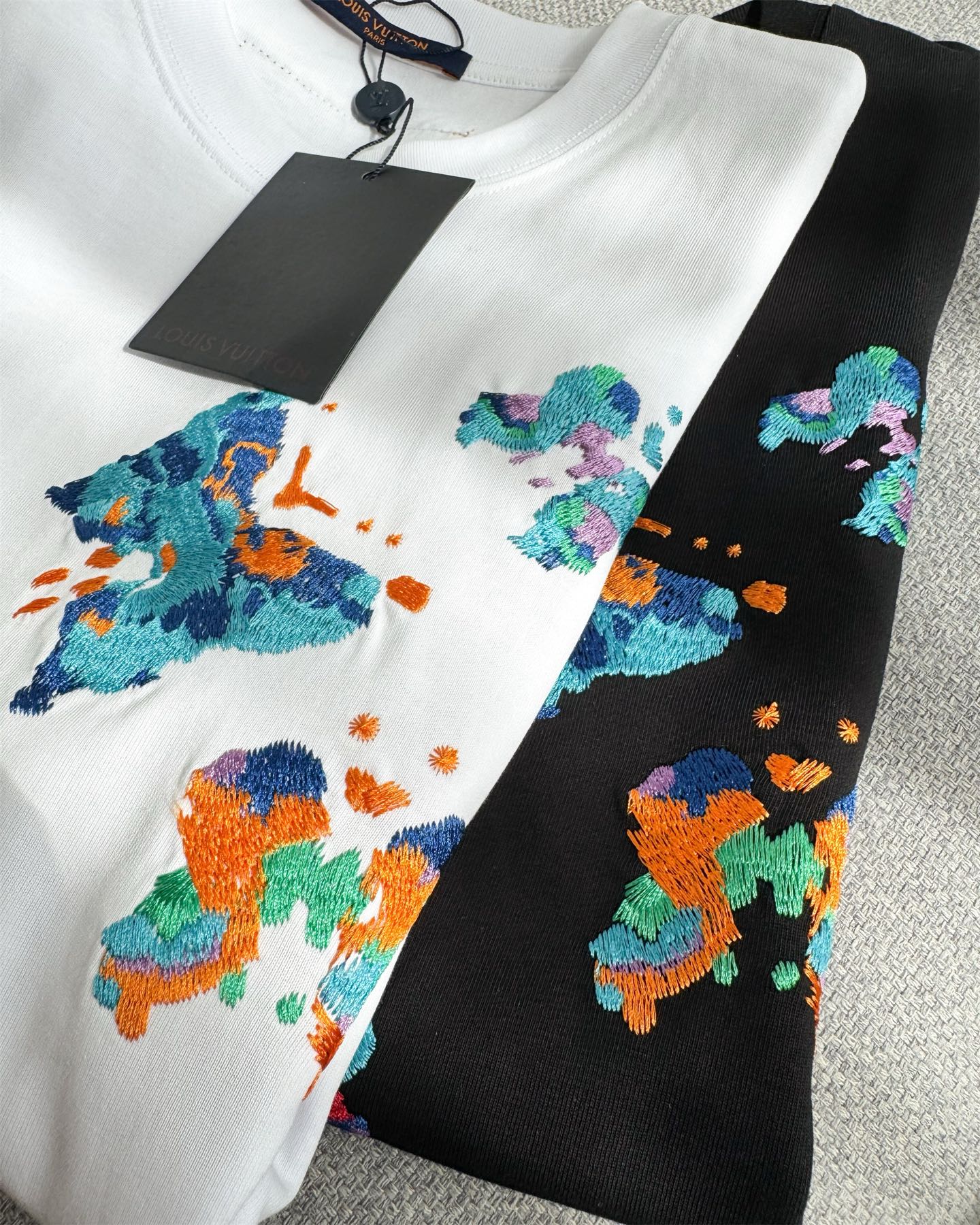 LV Unisex butterfly embroidered T-shirt 1825052210