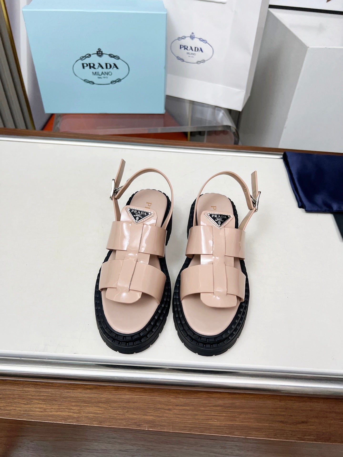 PR sandals 1825051904