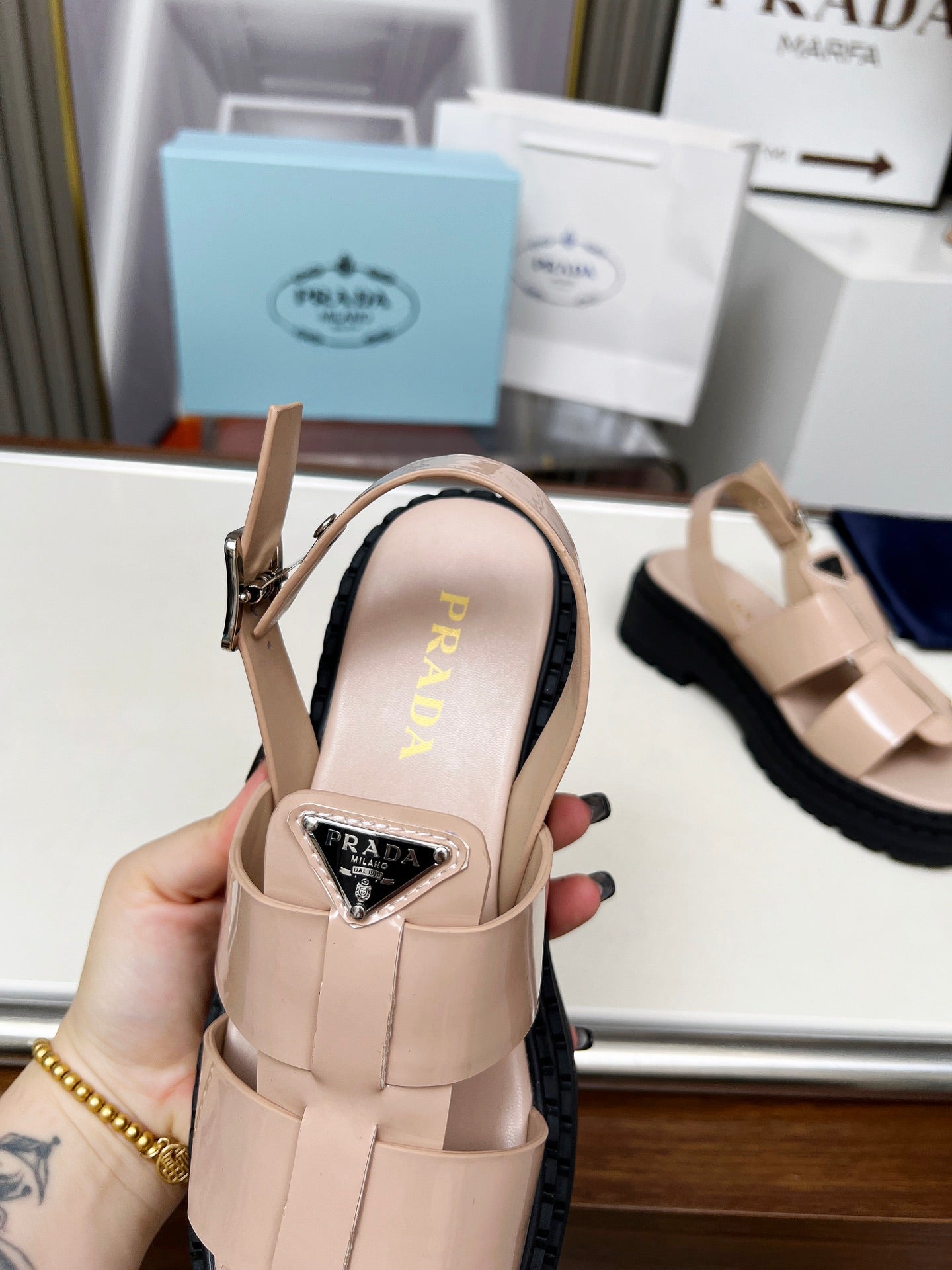 PR sandals 1825051904