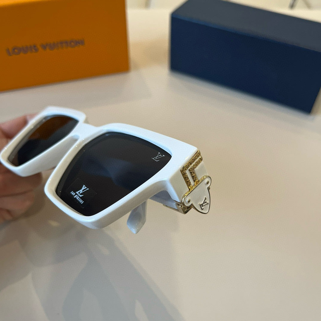 LV Square Full Frame Sunglasses 1825042501