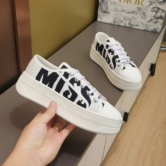 New Thick soled Sports White Shoes 1024103001
