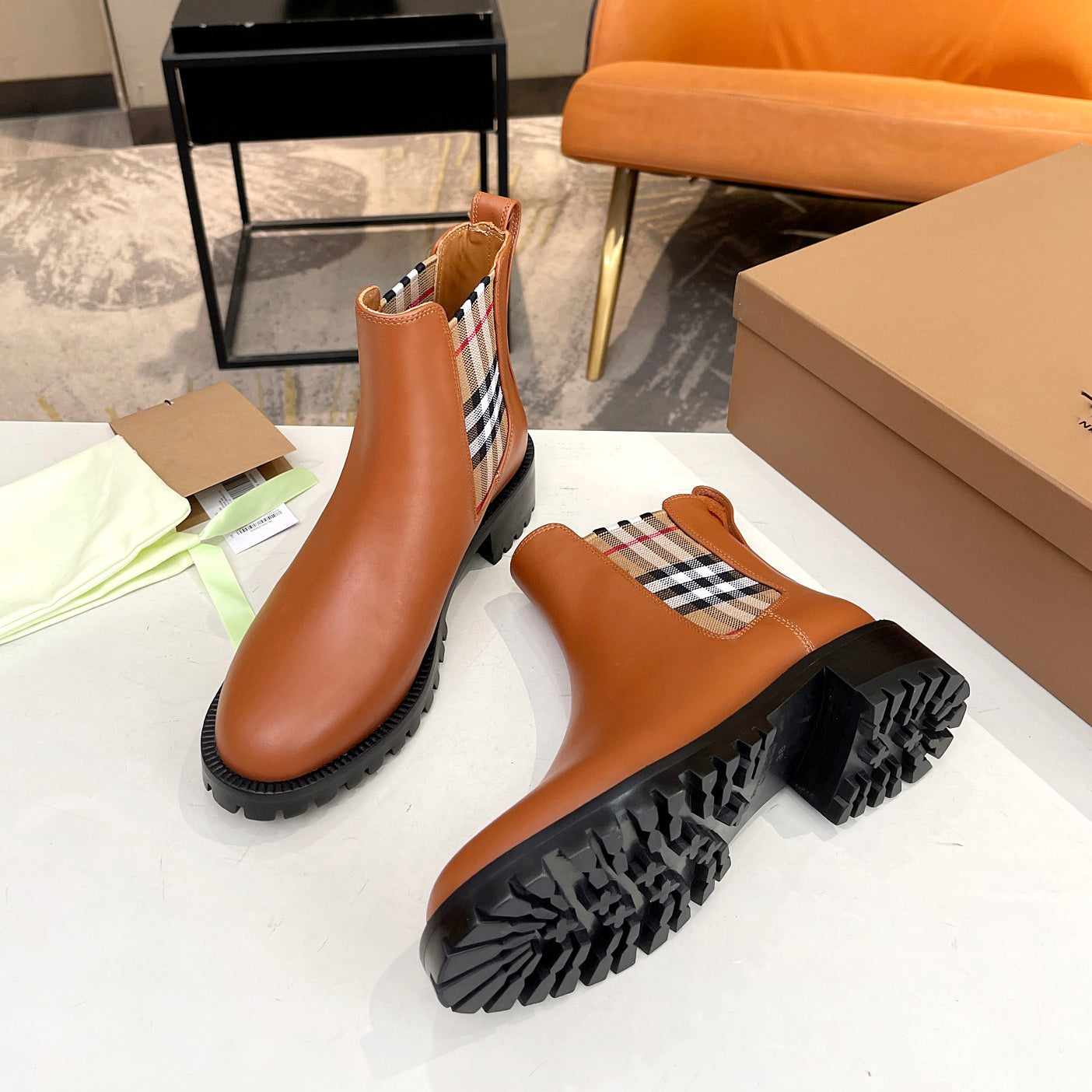 B-Classic Check Leather Boots XC0723080810