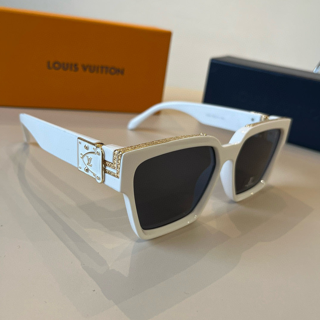 LV Square Full Frame Sunglasses 1825042501