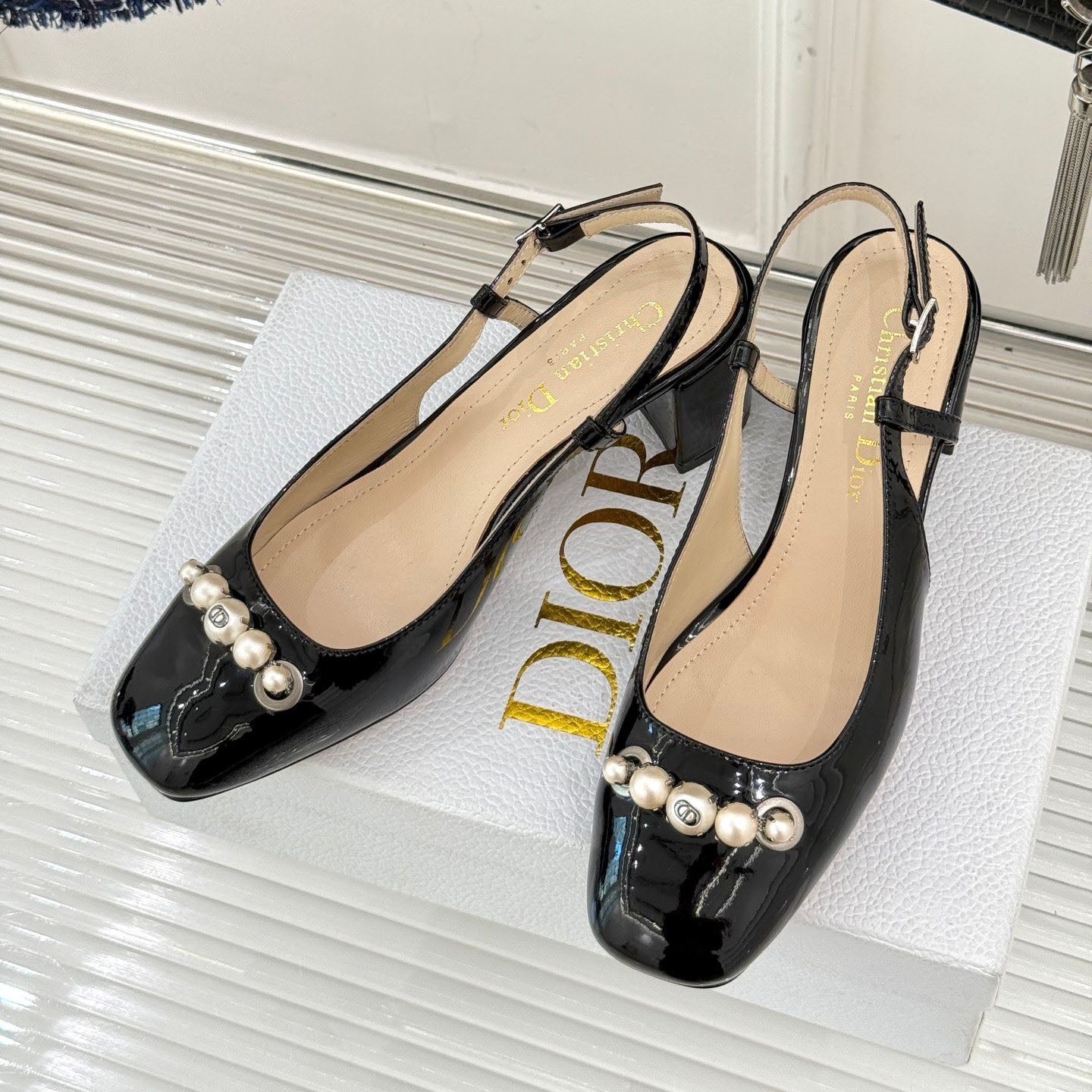 CD Pearl Slingback Pump 1825032402