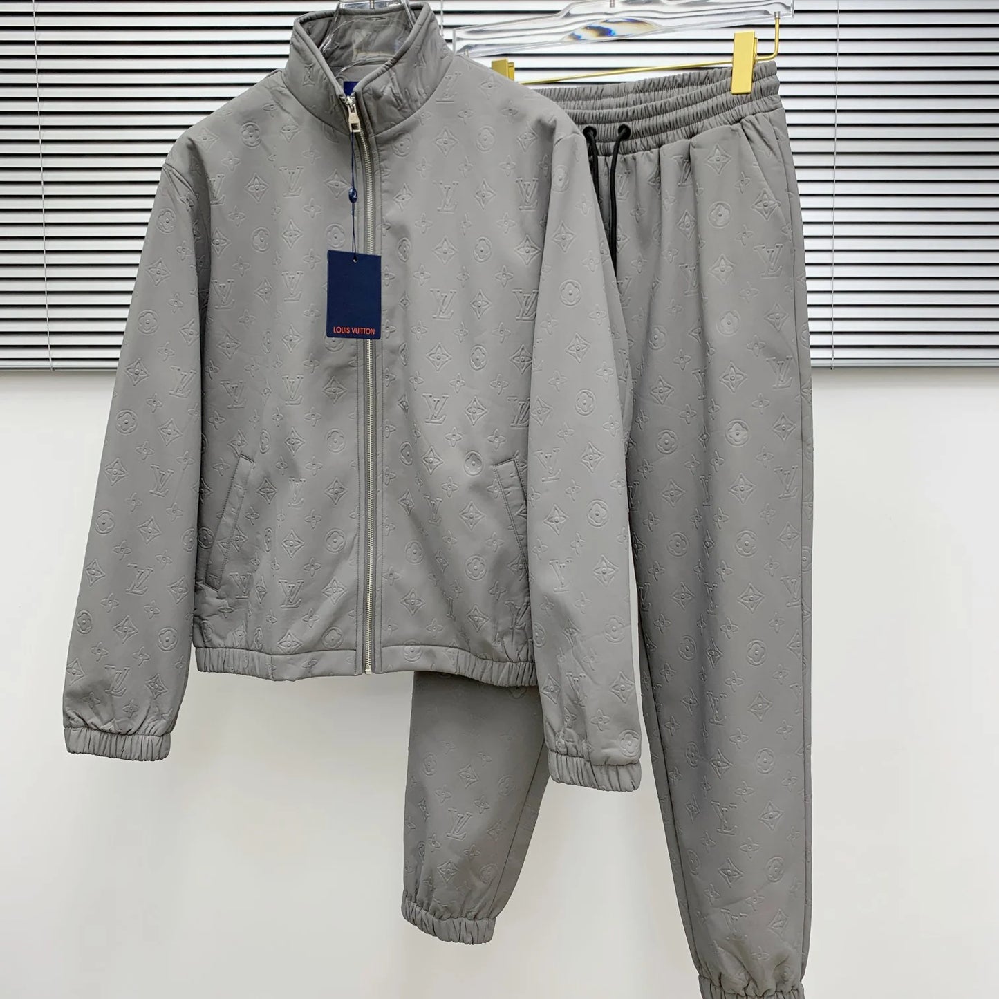 Top Embossed Casual Suit 1024121816