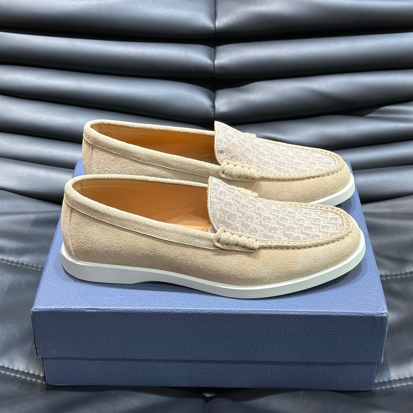 Classic printed canvas embellished men's casual loafers 1824042201