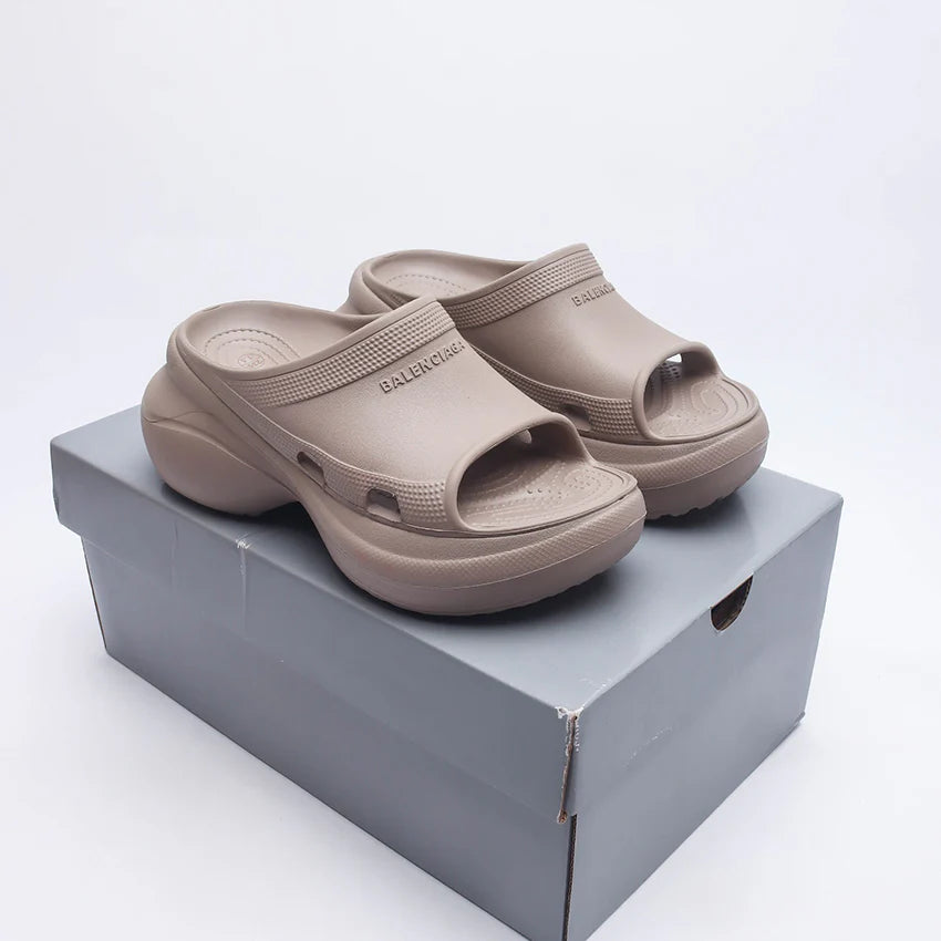 New women's versatile casual thick bottomed sandals 1024052010