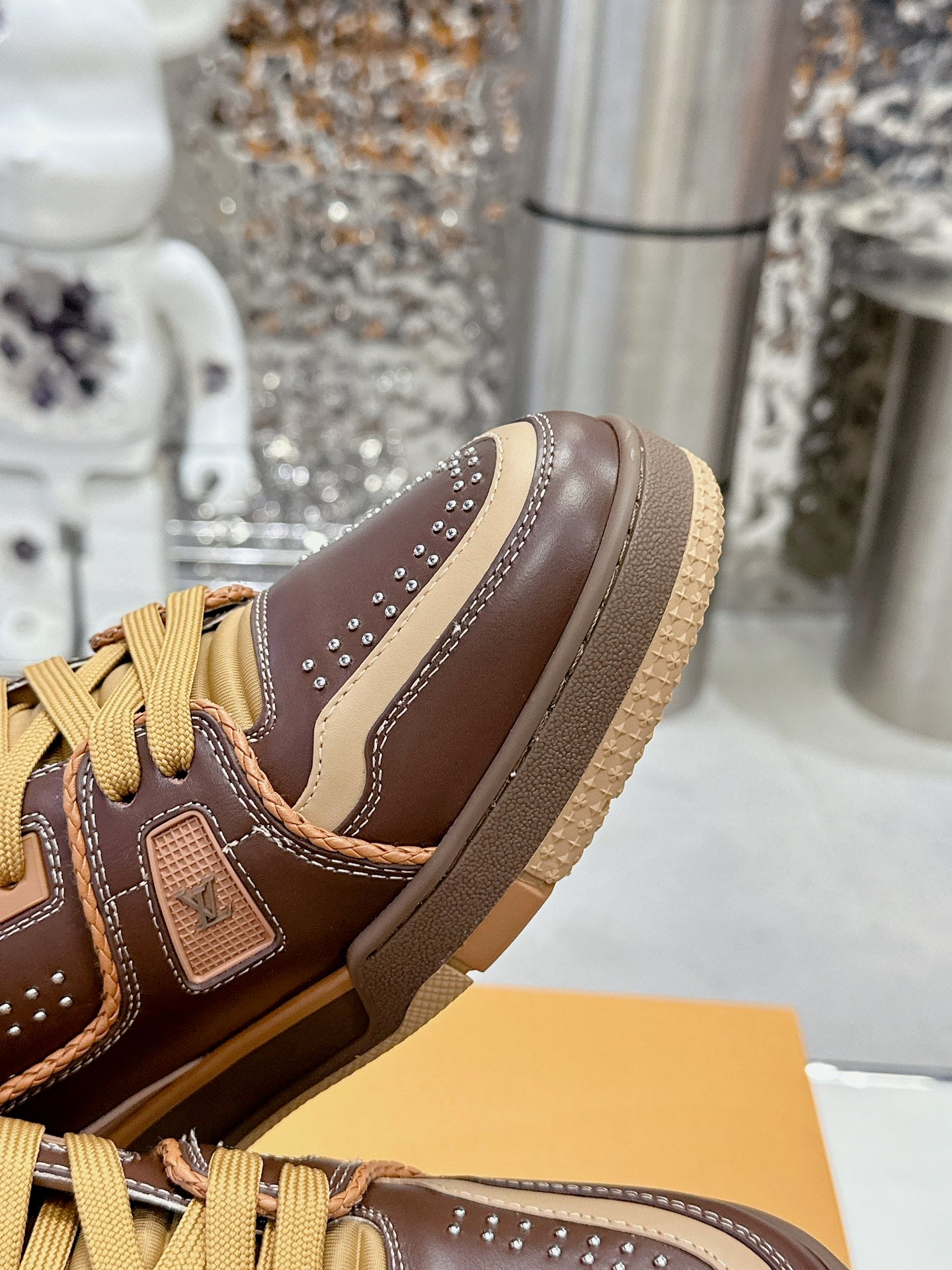 LV Trainer Sneaker 1825041702